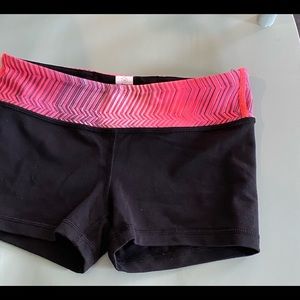 Ivivva Girls Cartwheel short Size 10